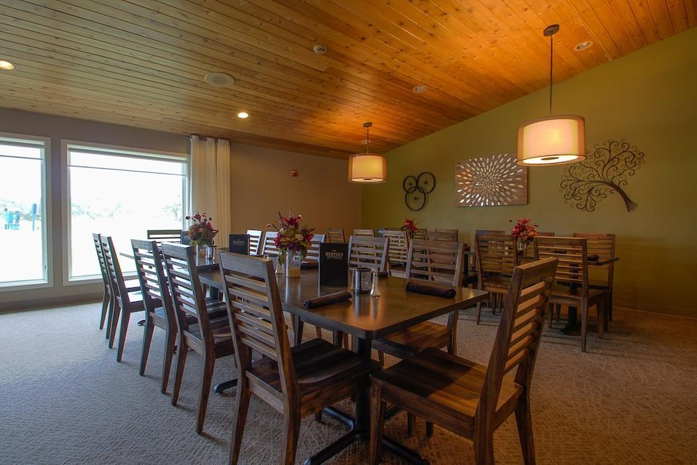 Comfort Suites At Par 4 Resort Waupaca Екстериор снимка