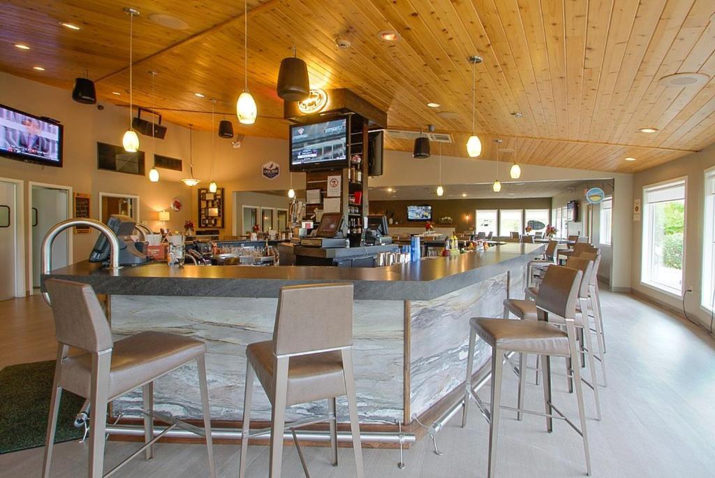 Comfort Suites At Par 4 Resort Waupaca Екстериор снимка