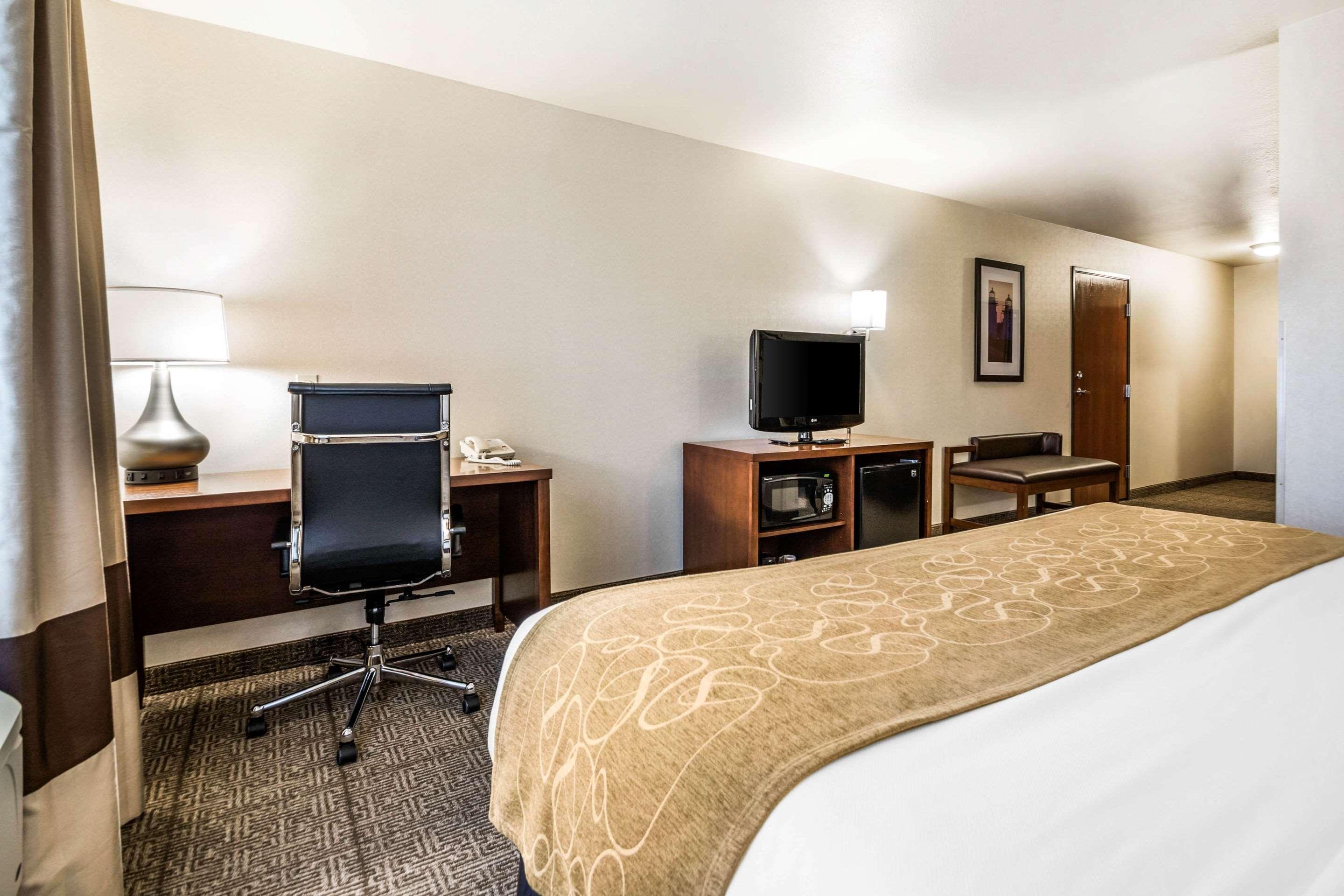 Comfort Suites At Par 4 Resort Waupaca Екстериор снимка