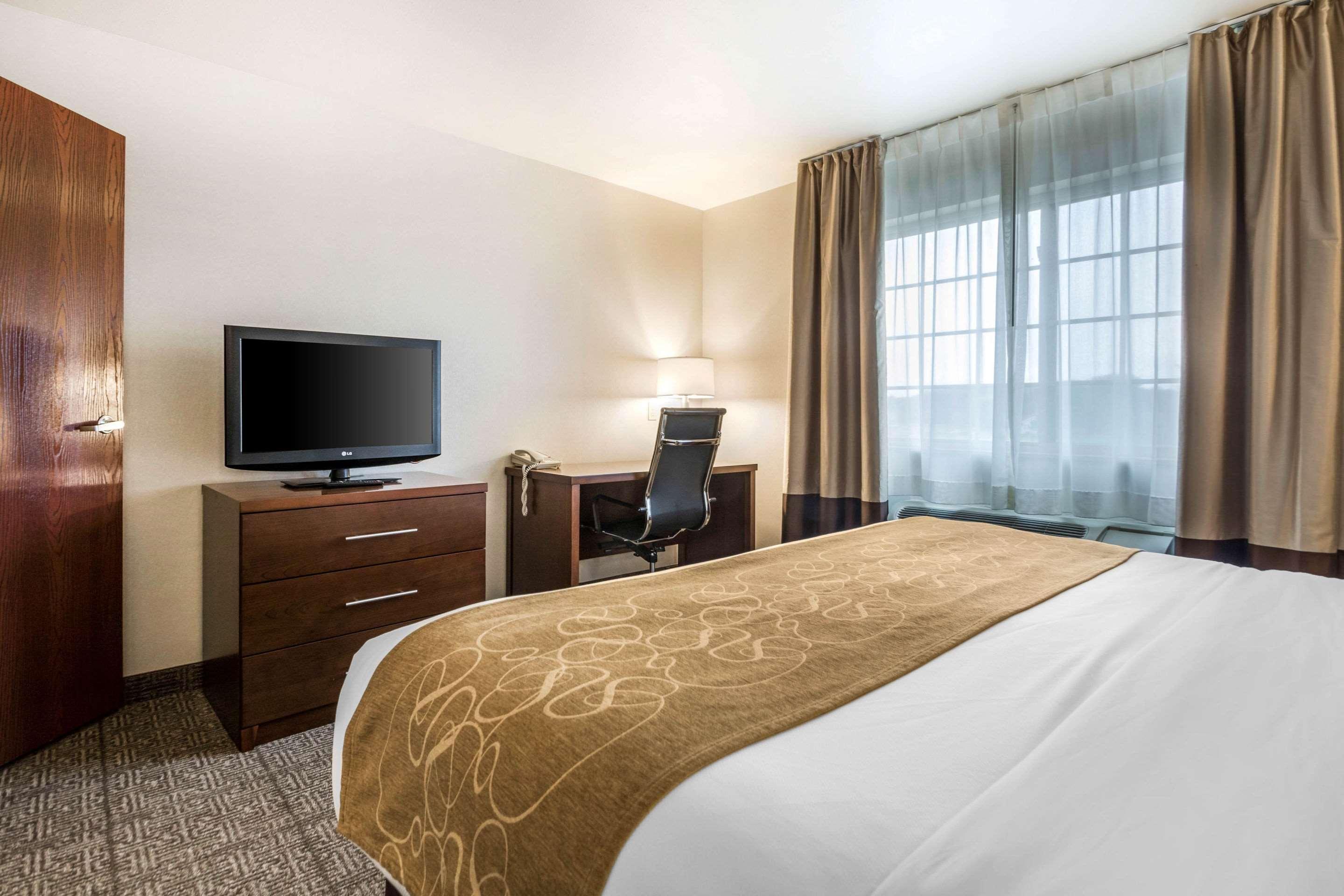 Comfort Suites At Par 4 Resort Waupaca Екстериор снимка