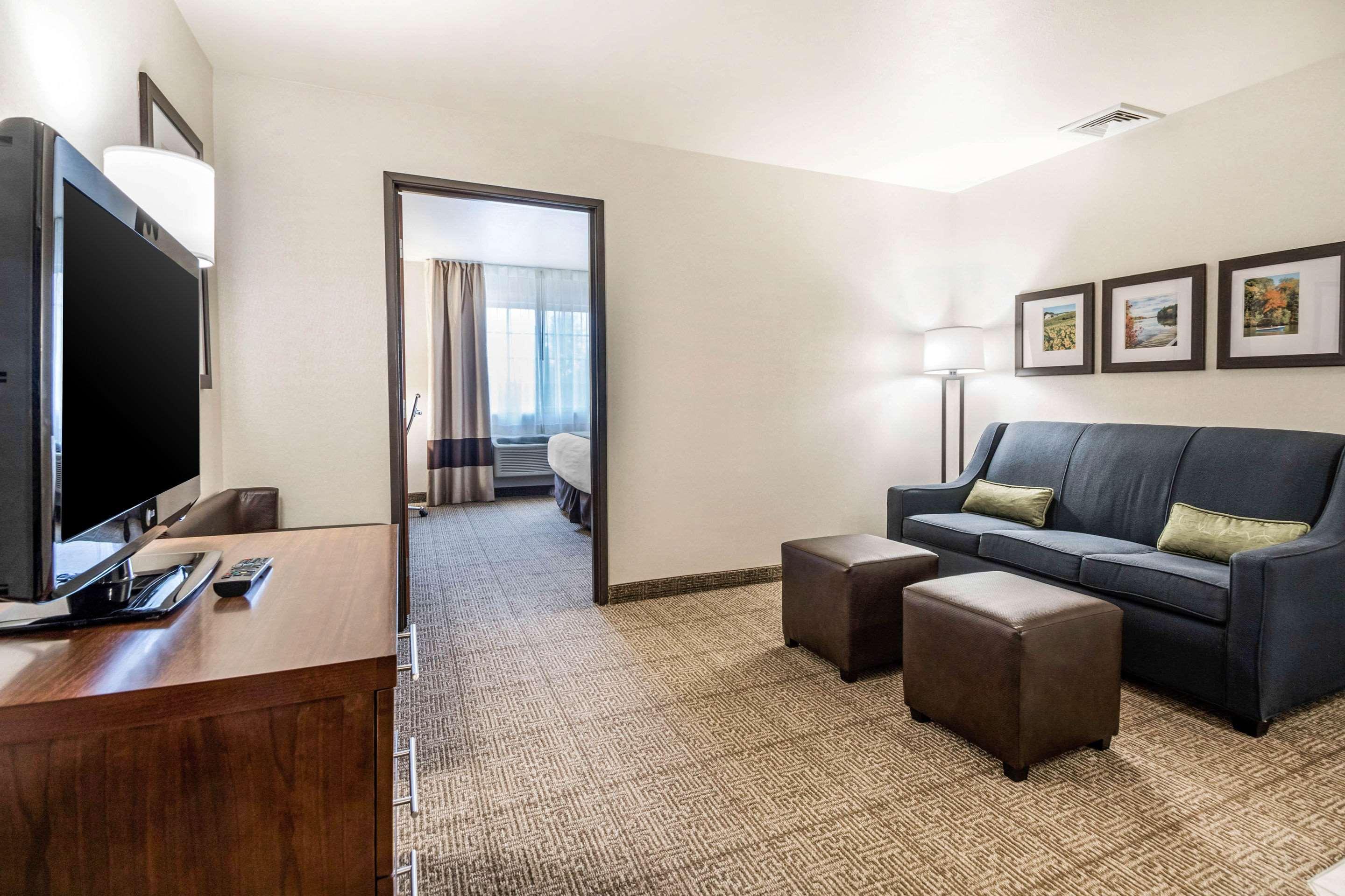 Comfort Suites At Par 4 Resort Waupaca Екстериор снимка