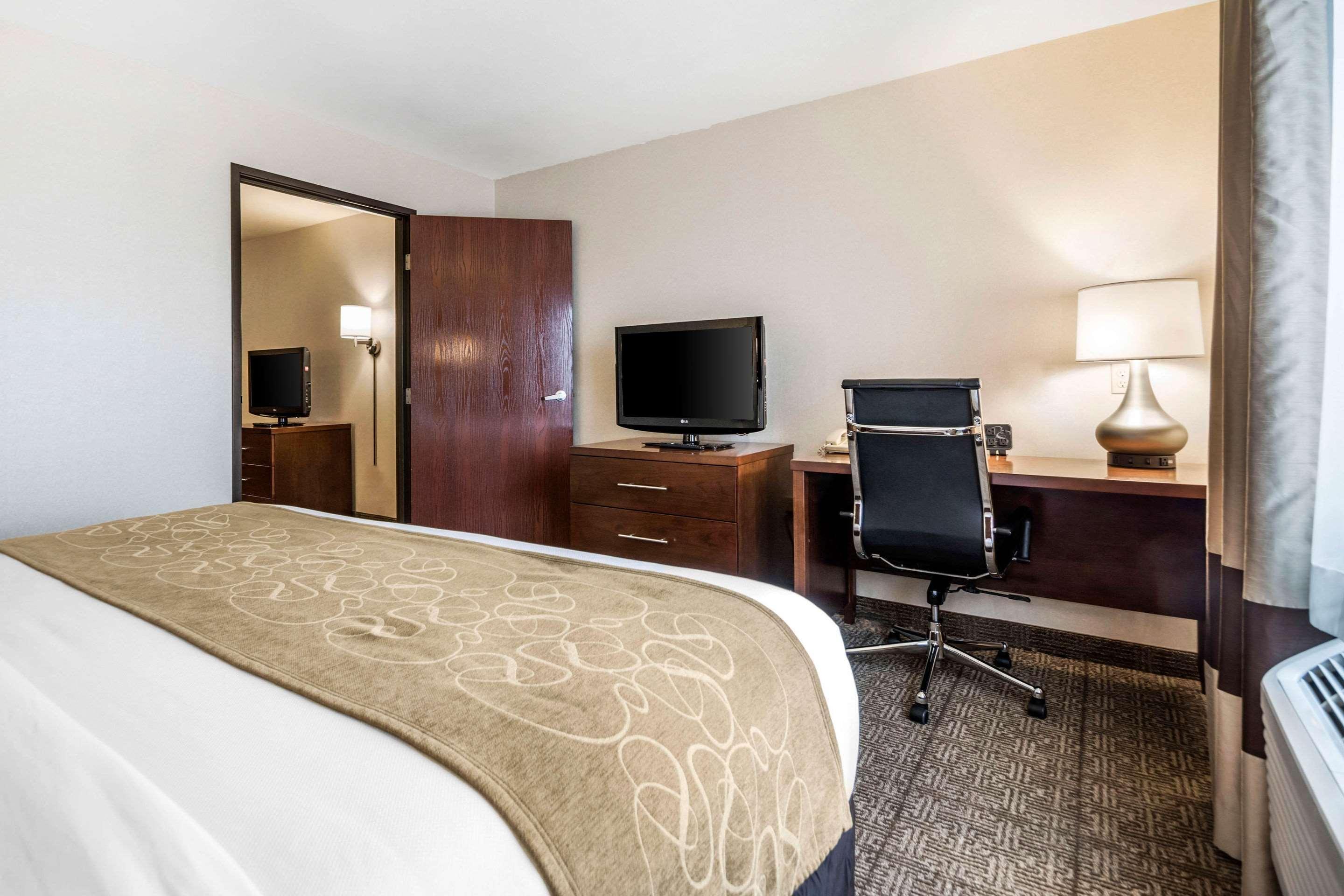 Comfort Suites At Par 4 Resort Waupaca Екстериор снимка