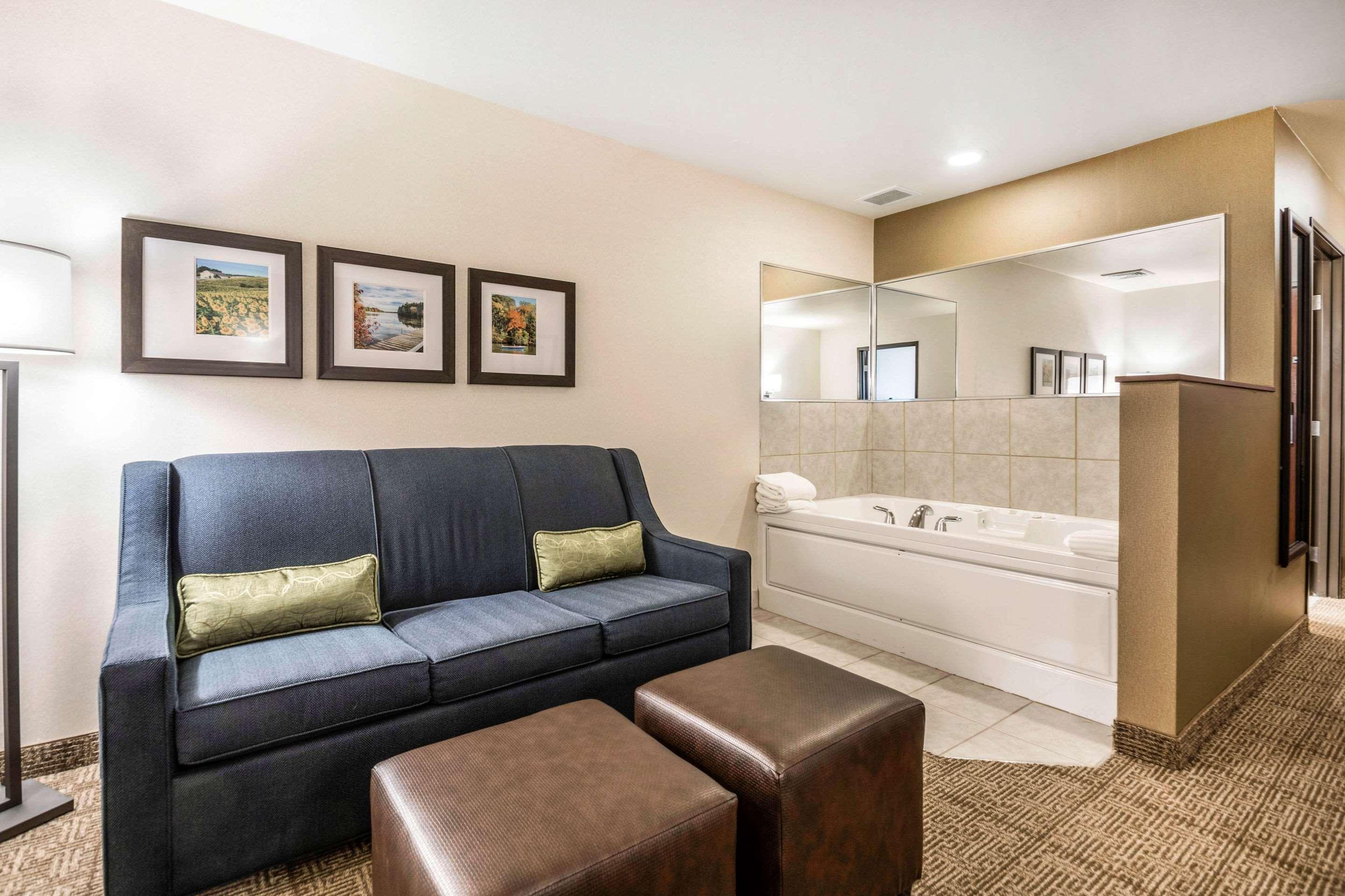 Comfort Suites At Par 4 Resort Waupaca Екстериор снимка