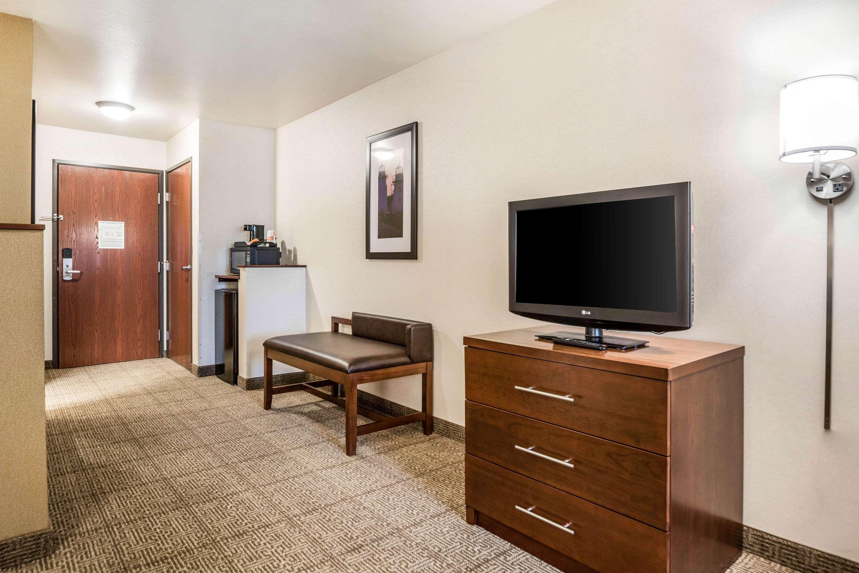 Comfort Suites At Par 4 Resort Waupaca Екстериор снимка