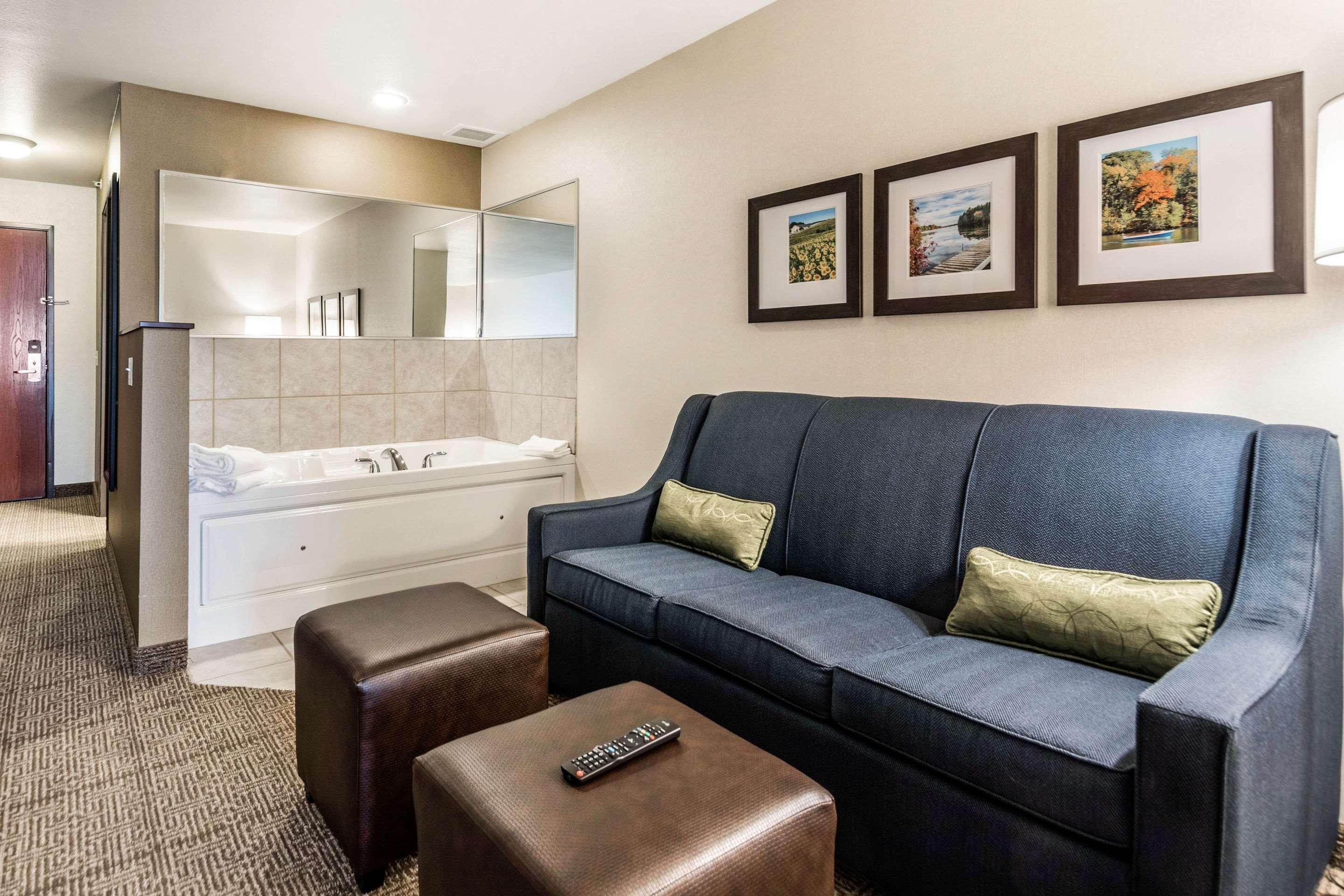 Comfort Suites At Par 4 Resort Waupaca Екстериор снимка