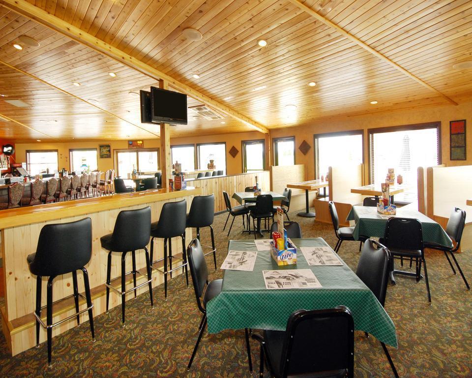 Comfort Suites At Par 4 Resort Waupaca Екстериор снимка